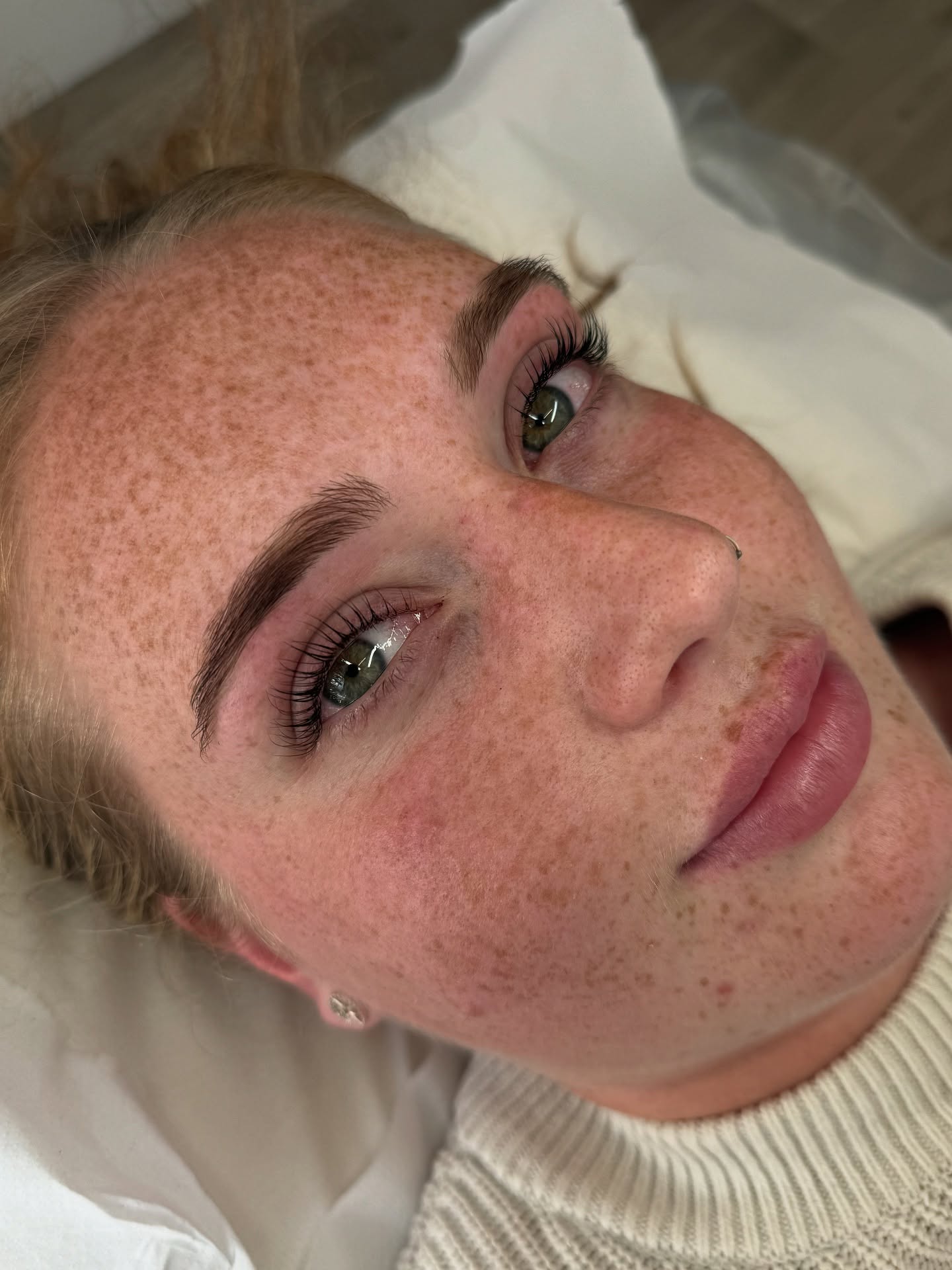Lash-extension full-face result